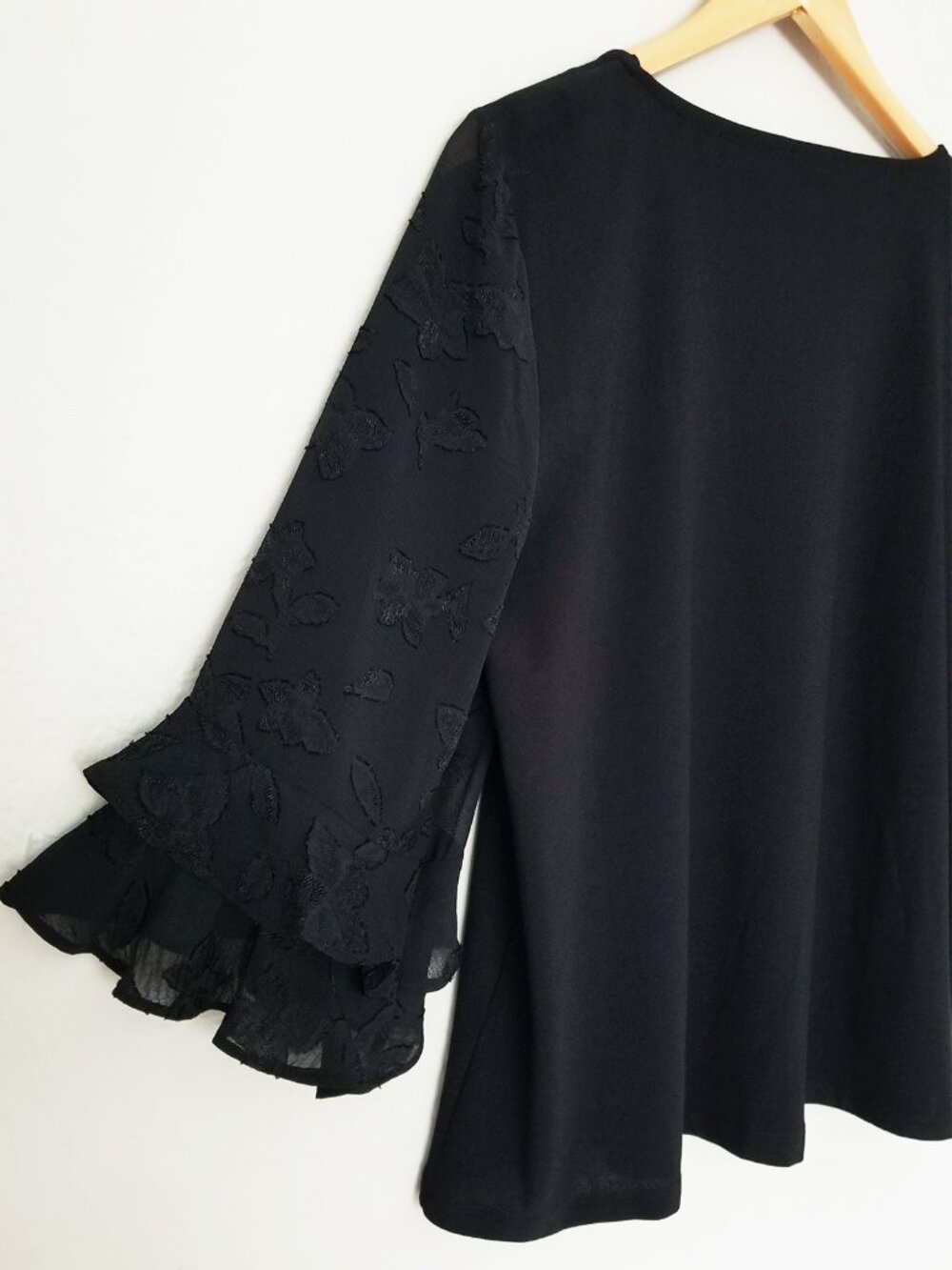 CeCe Black Floral Jacquard Chiffon Tiered Ruffle Sleeve Mix Media Blouse Top L - Picture 8 of 15